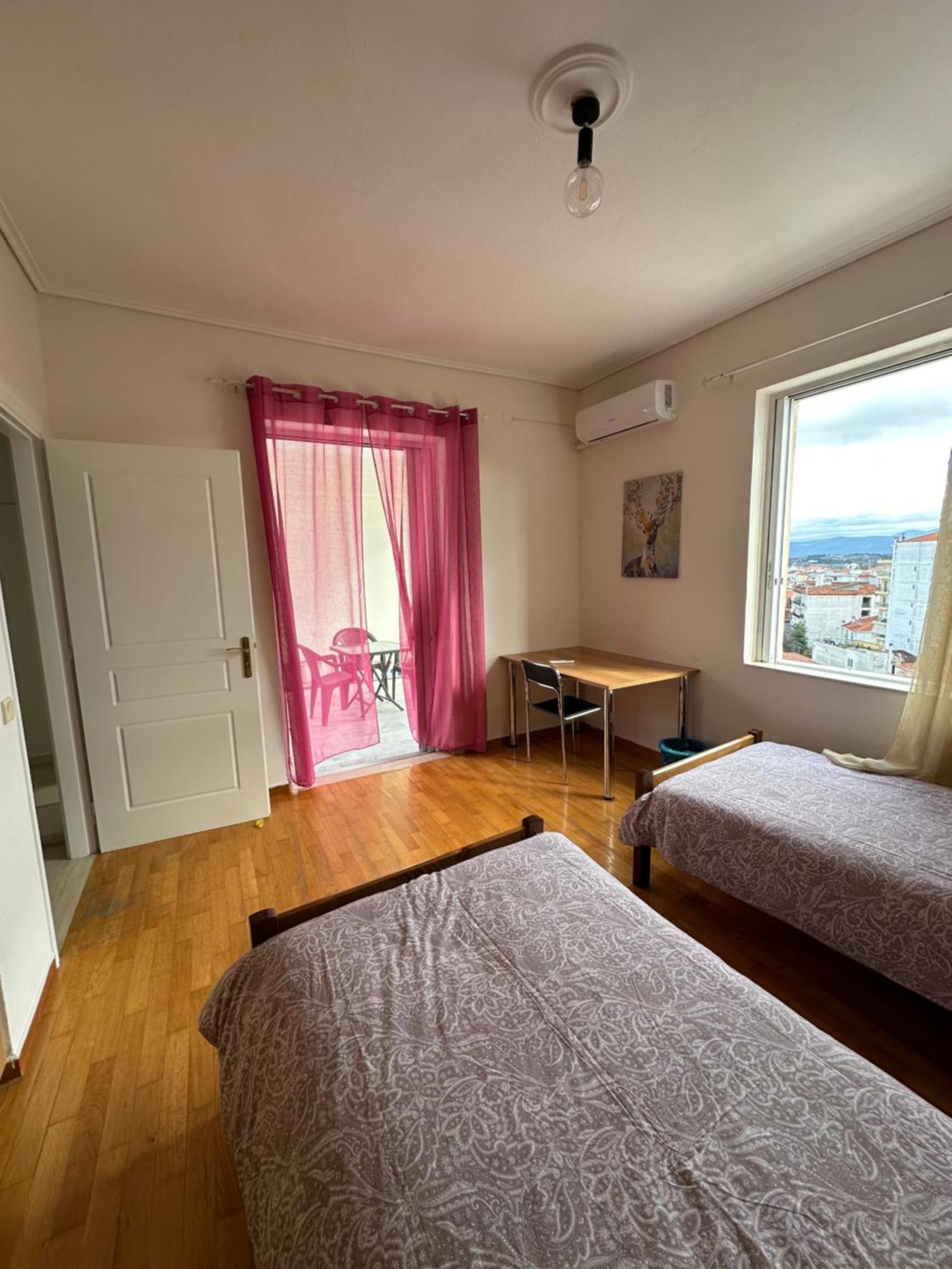 Tripolis Suite 7 Floor Bagian luar foto